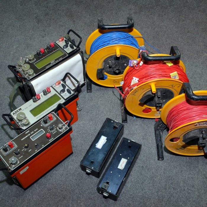 INSTRUMENTS 03